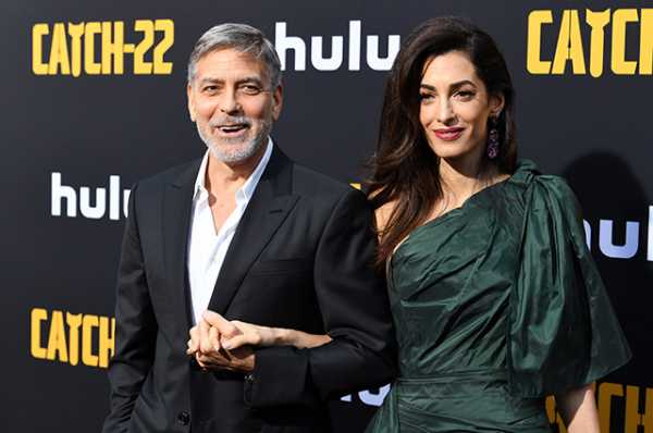 Амаль Клуни поддержала мужа Джорджа Клуни на премьере мини-сериала «Уловка-22»