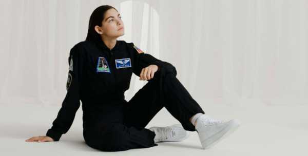 Самый молодой в мире космонавт сделала коллекцию багажа для космических путешествий