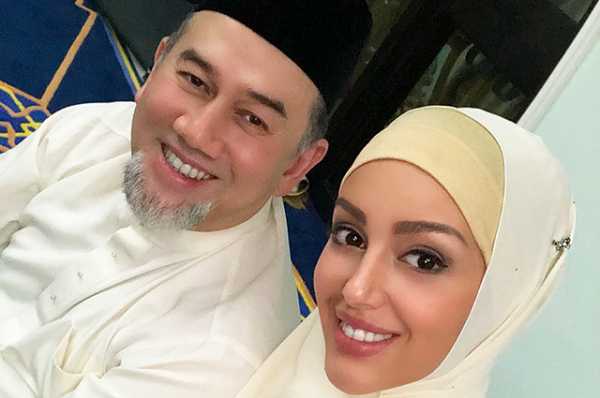 После сообщений о разводе с экс-королем Малайзии Оксана Воеводина опубликовала нежное семейное видео
