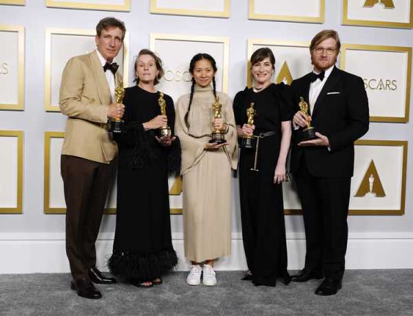 Фрэнсис Макдорманд, Хлоя Чжао, Энтони Хопкинс и другие лауреаты «Оскара-2021»