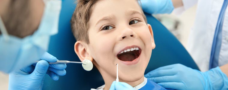 Чому дитячі зуби потребують особливої уваги: Пояснення важливості догляду за дитячими зубами