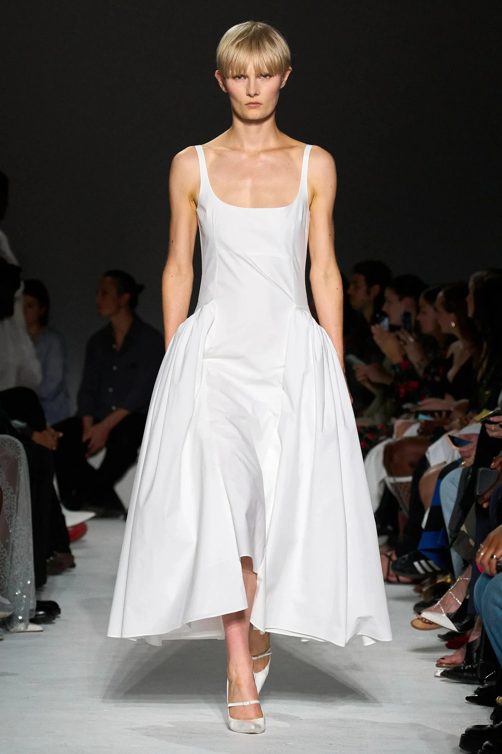 Сукня в стилі Марії-Антуанетти — головний вибір цього літа
