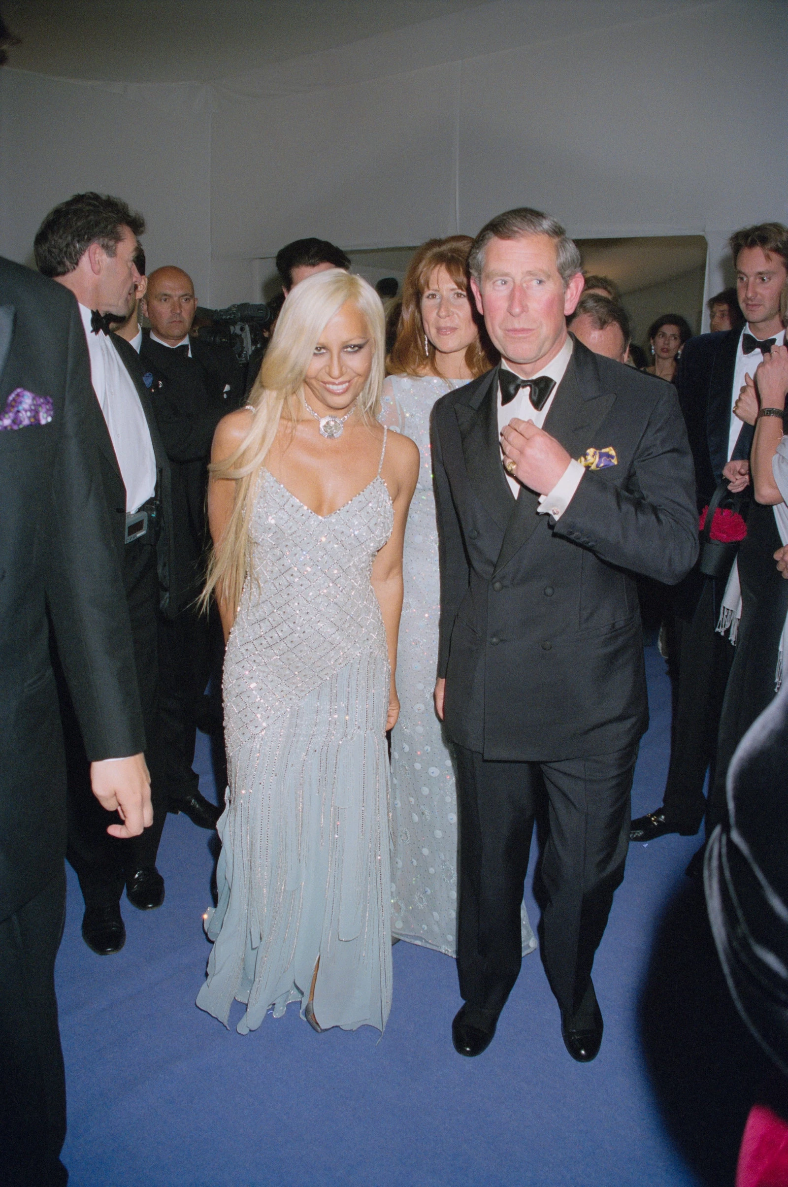Донателла та принц Чарльз на шоу Diamonds Are Forever, 199912