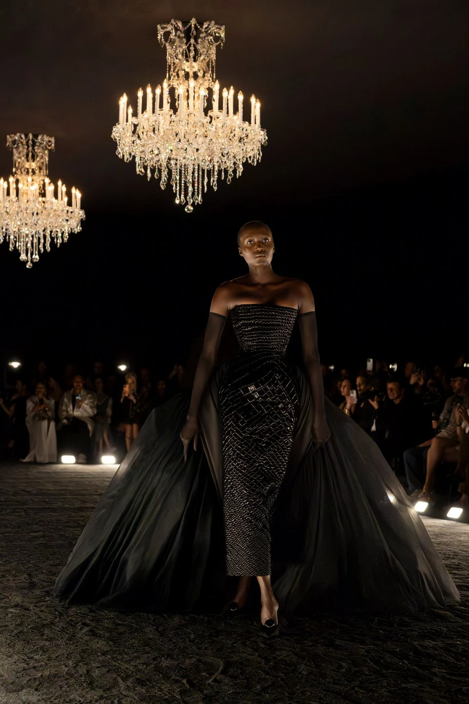 Schiaparelli Haute Couture осінь-зима 2024-202513