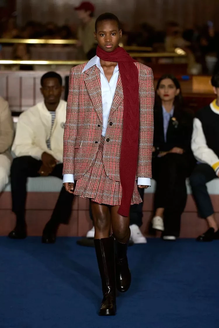 Tommy Hilfiger18