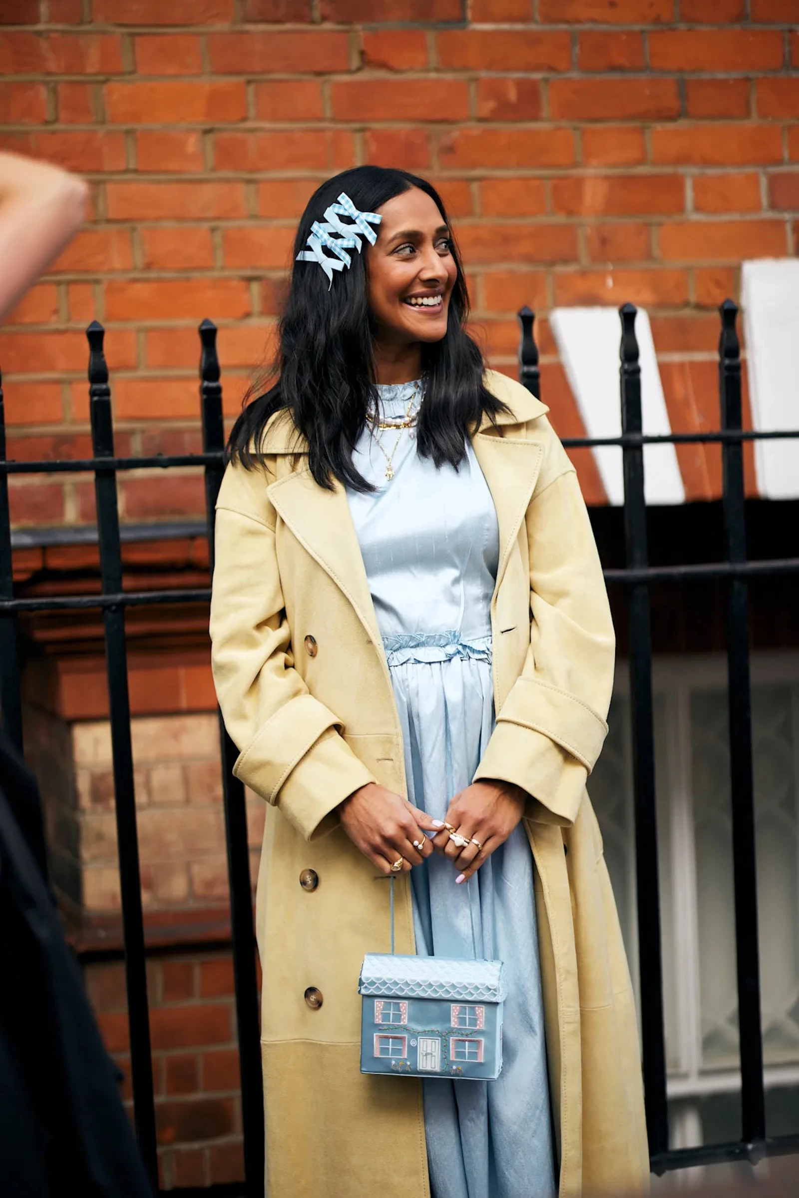 Крижаний лазур: провідний відтінок 2026 року для ідеального вигляду.
4