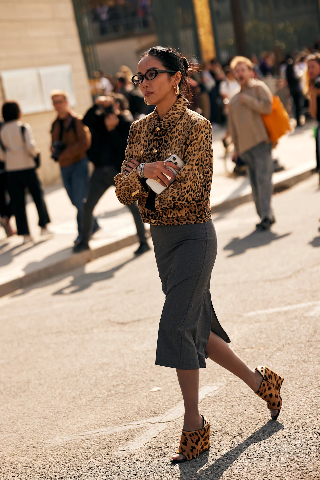 Повернення спідниці-труби з 90-х: з чим її носити?
1