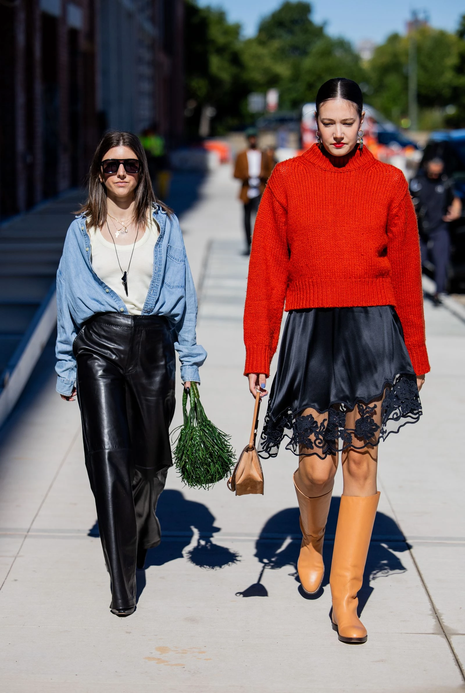 6 модних аргументів на користь того, що багряний джемпер – незамінна річ у вашій шафі
2