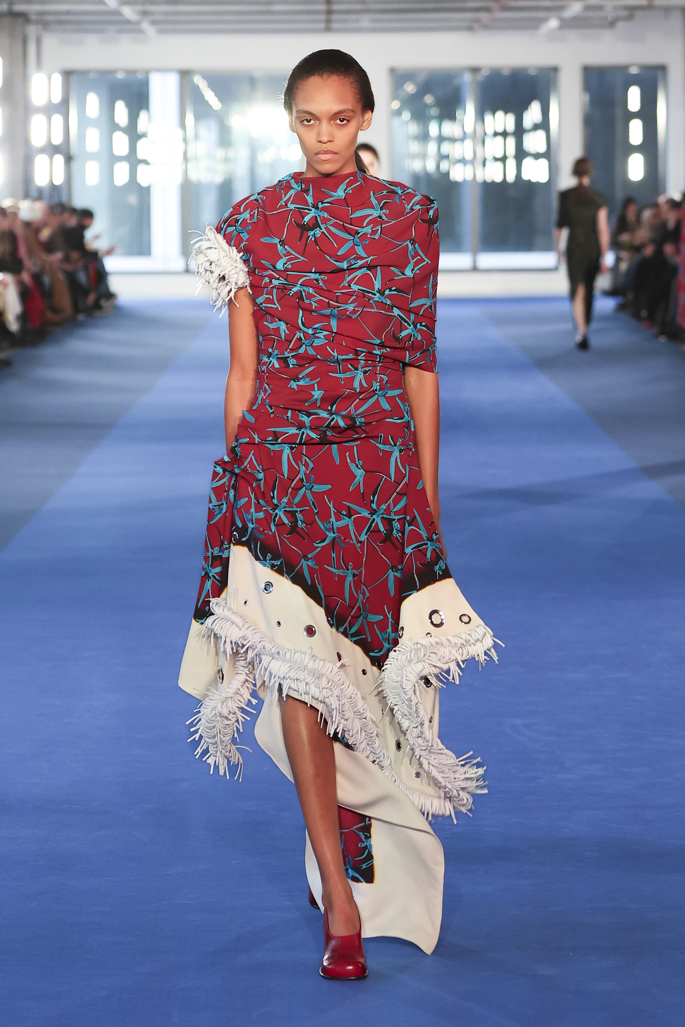 Початок епохи: перша колекція Рейчел Скотт для Proenza Schouler осінь-зима 2026/2027
18