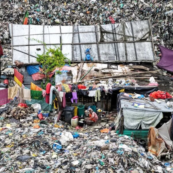 ЄС забороняє знищення непроданого одягу. Новаторські зміни з 2026 року.