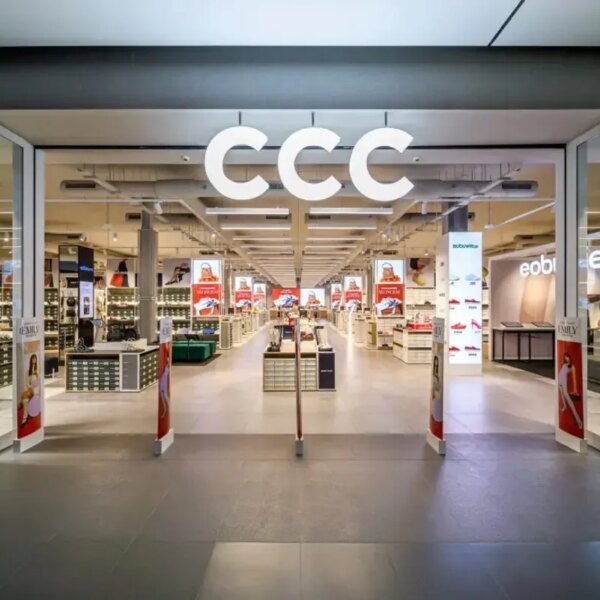 Революція в CCC. Група офіційно змінює свою назву.