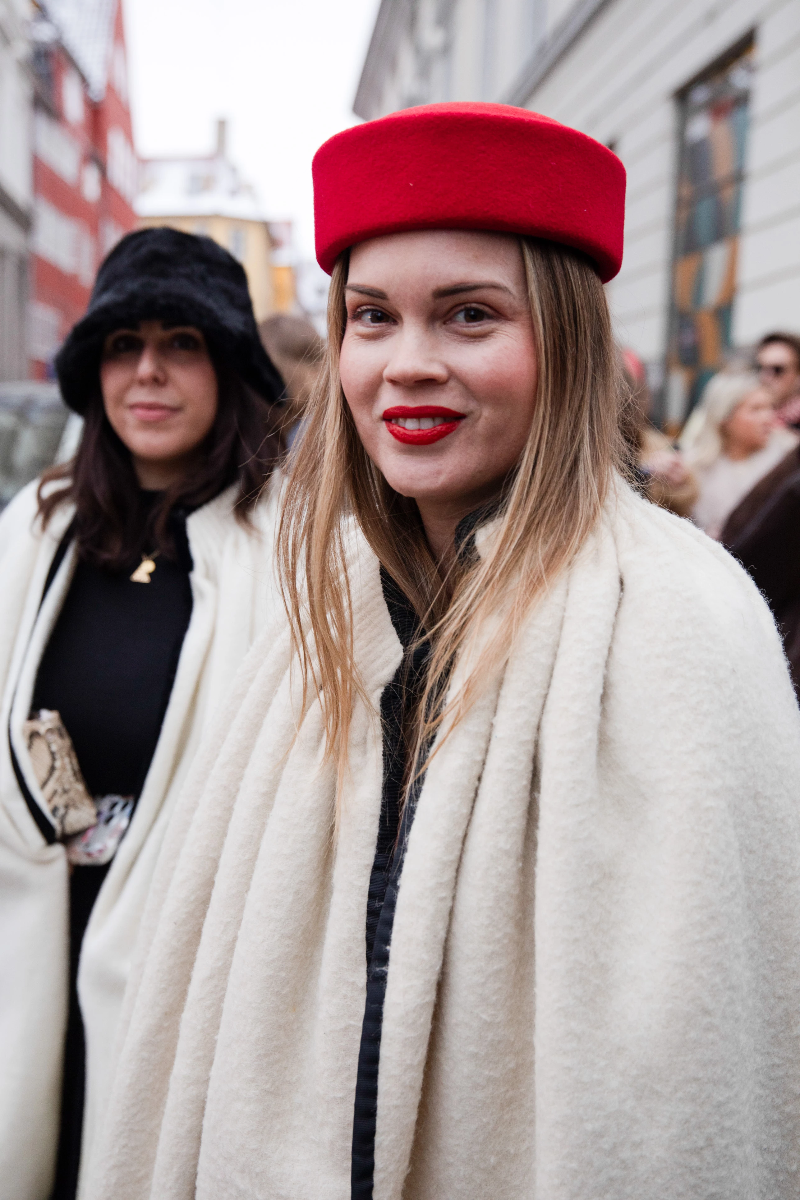 Стильні головні убори зими: вибір скандинавських інфлюенсерів
7