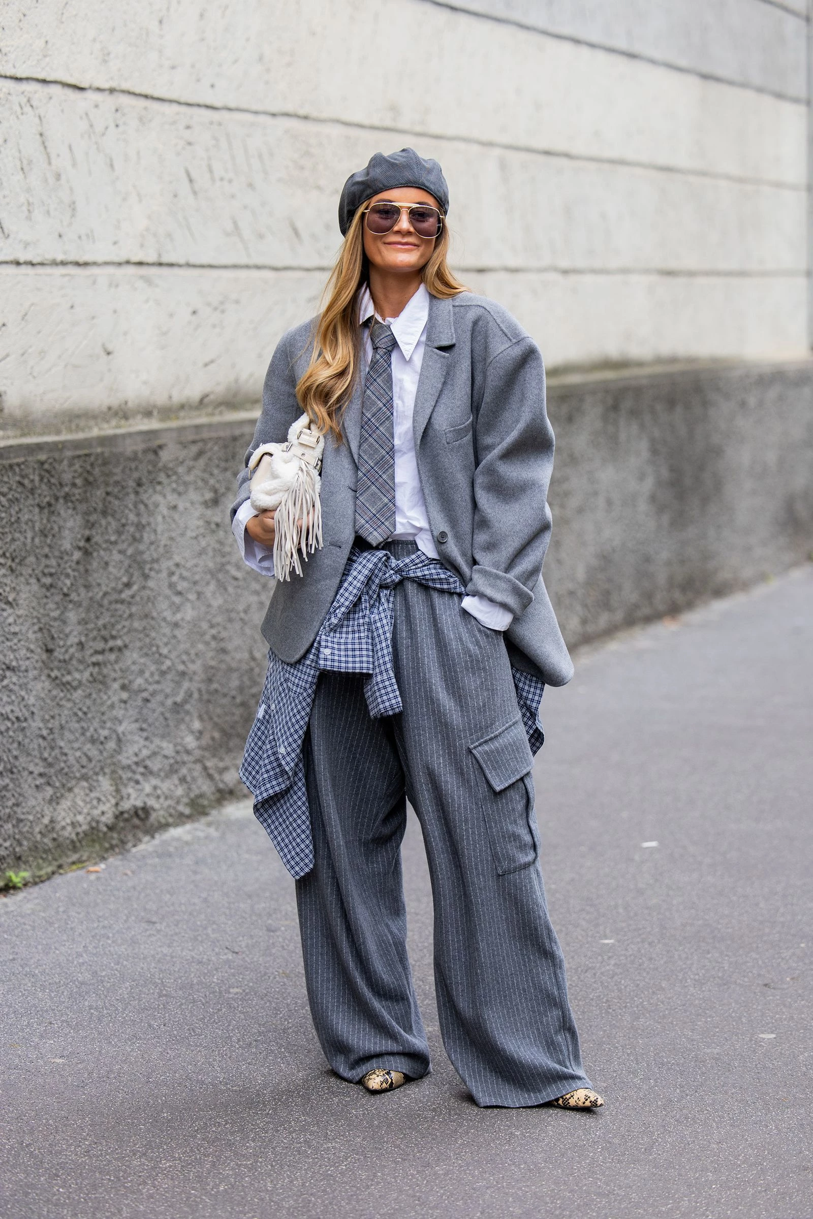 Карго знову в тренді: стильні образи з утилітарними штанами у 2026.
2