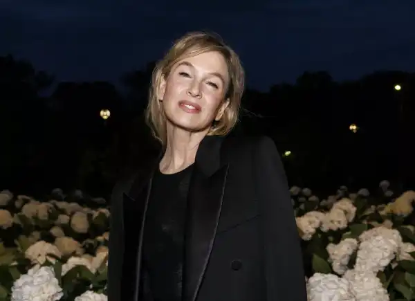 На Рене Зеллвегер та її бойфренда подали до суду –…