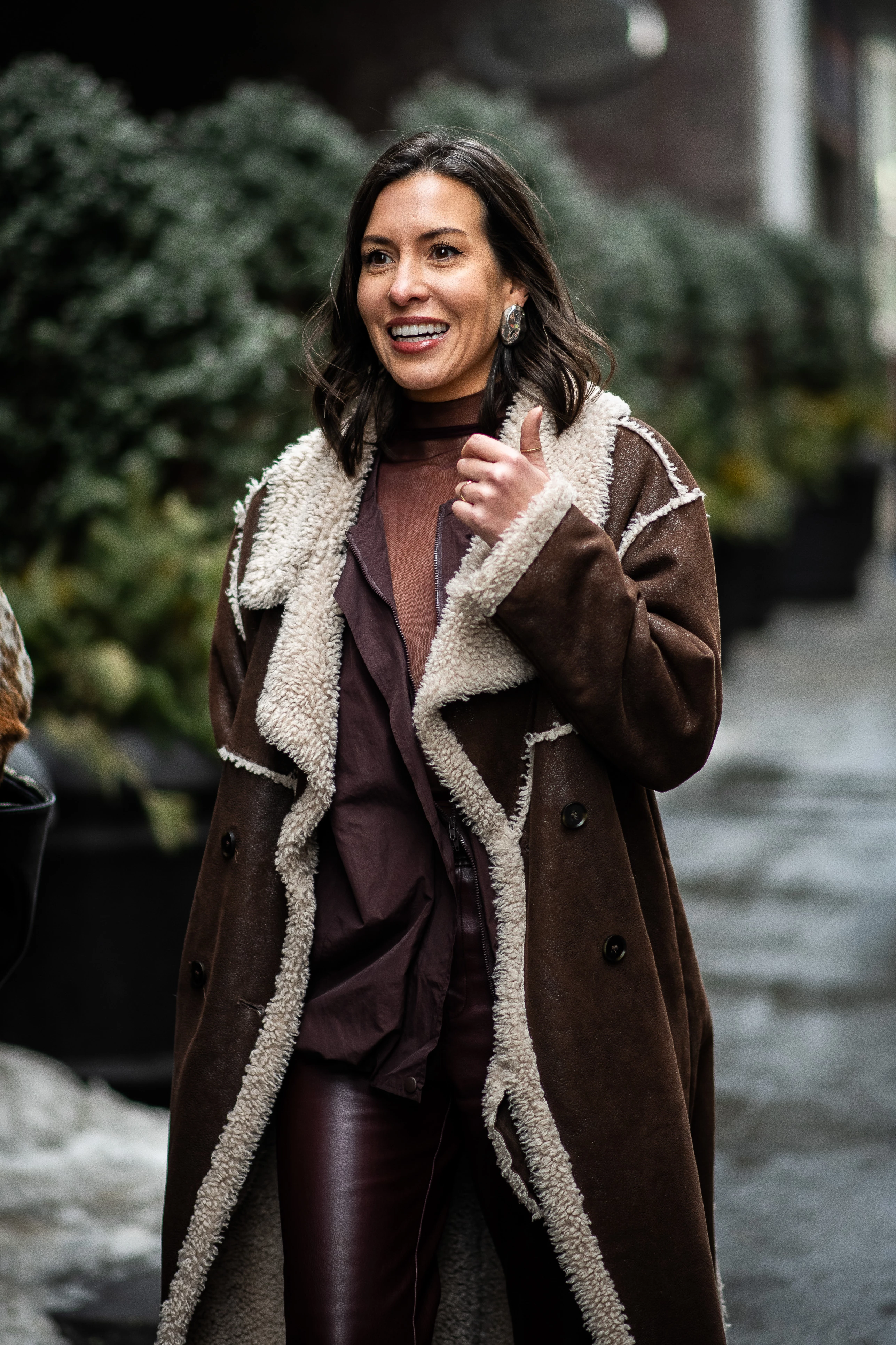 Вулична мода: стильні образи мешканок Нью-Йорка
6