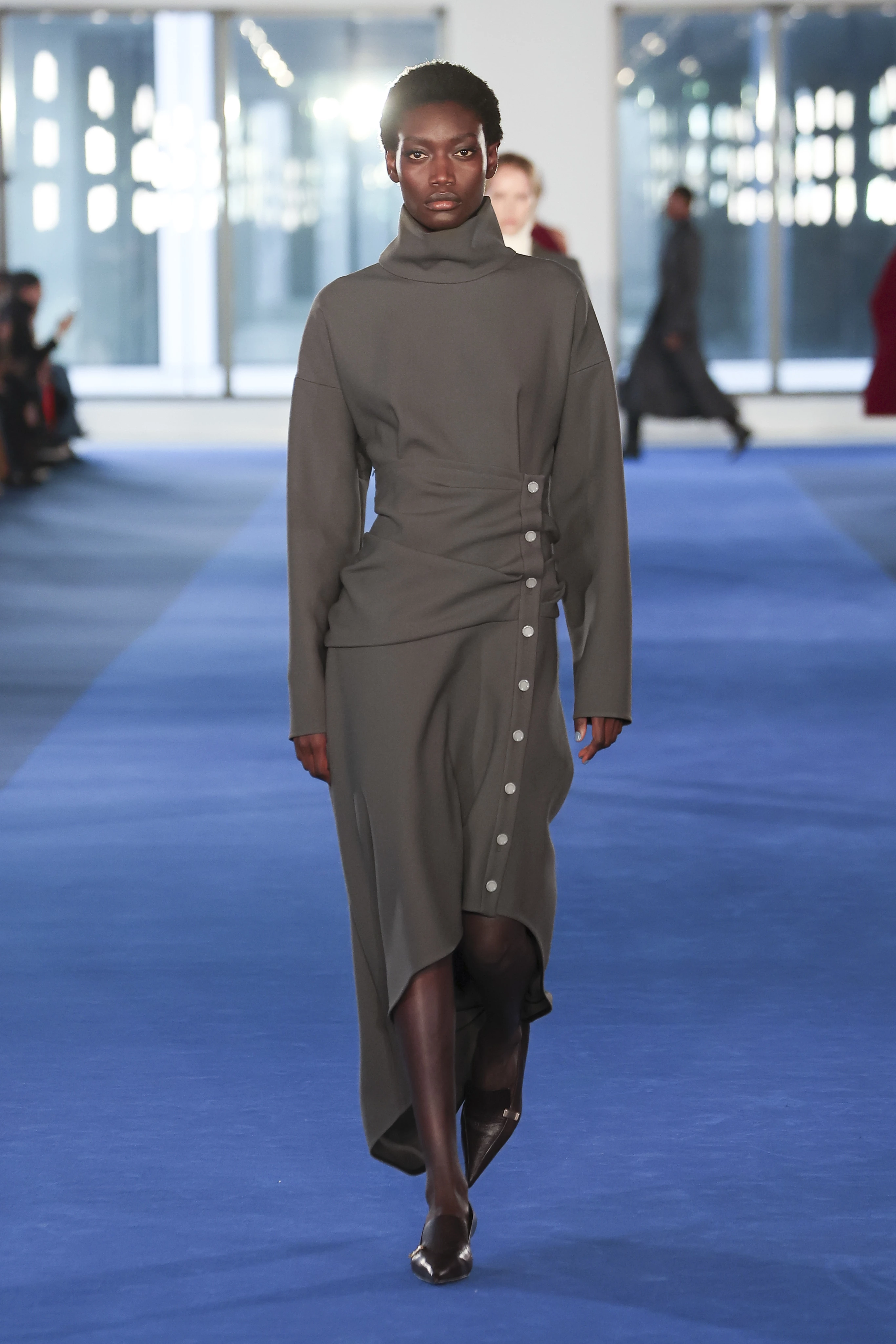 Початок епохи: перша колекція Рейчел Скотт для Proenza Schouler осінь-зима 2026/2027
8