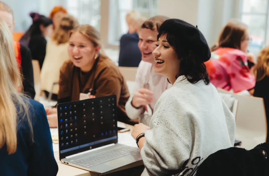 Запускаються нові програми післядипломної освіти для сектору моди. Вони є відповіддю на&hellip;