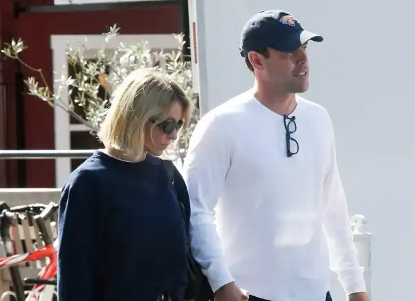 Сідні Суїні та Скутер Браун провели побачення у караоке