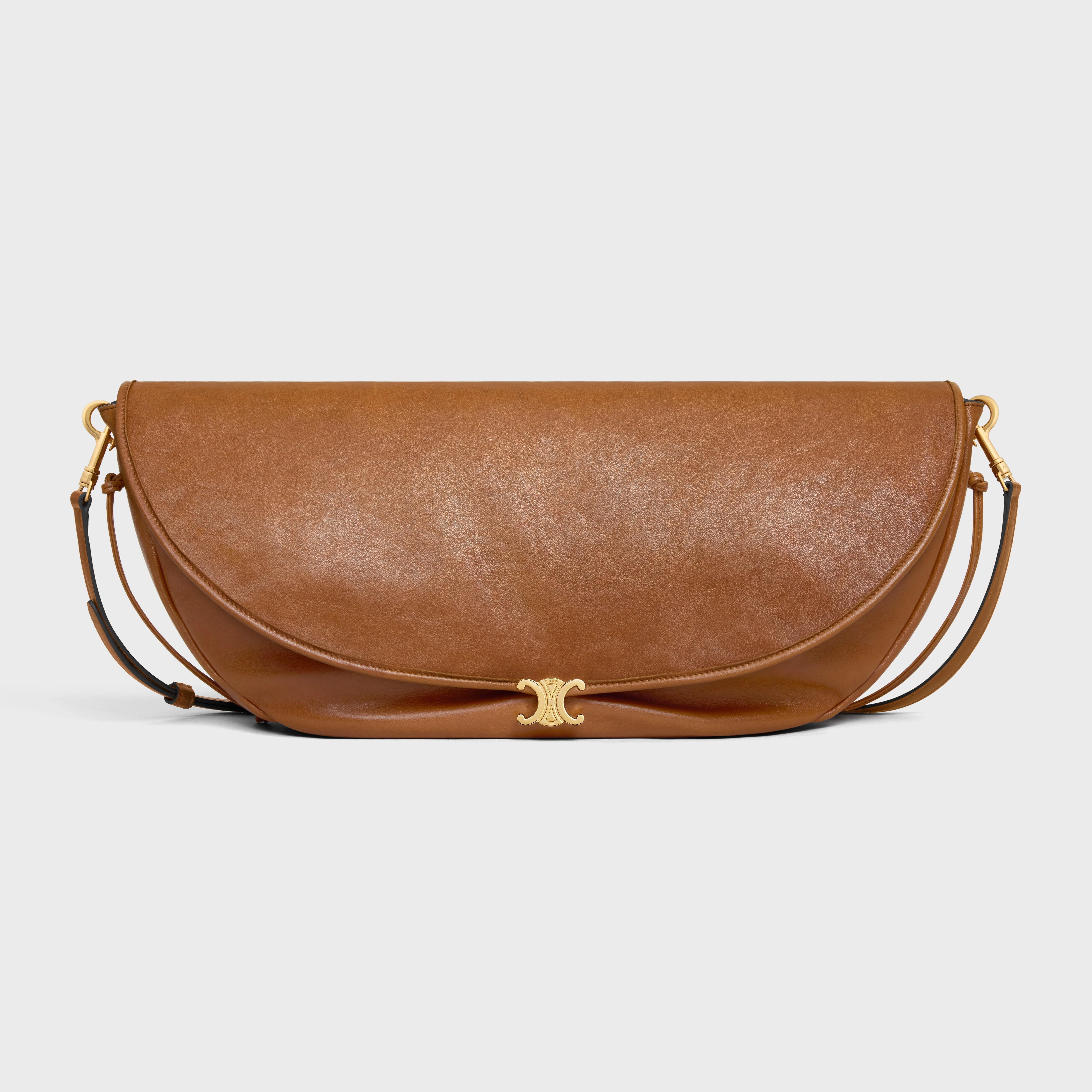 12 фірмових сумок: найкращі вкладення у 2026-му
3