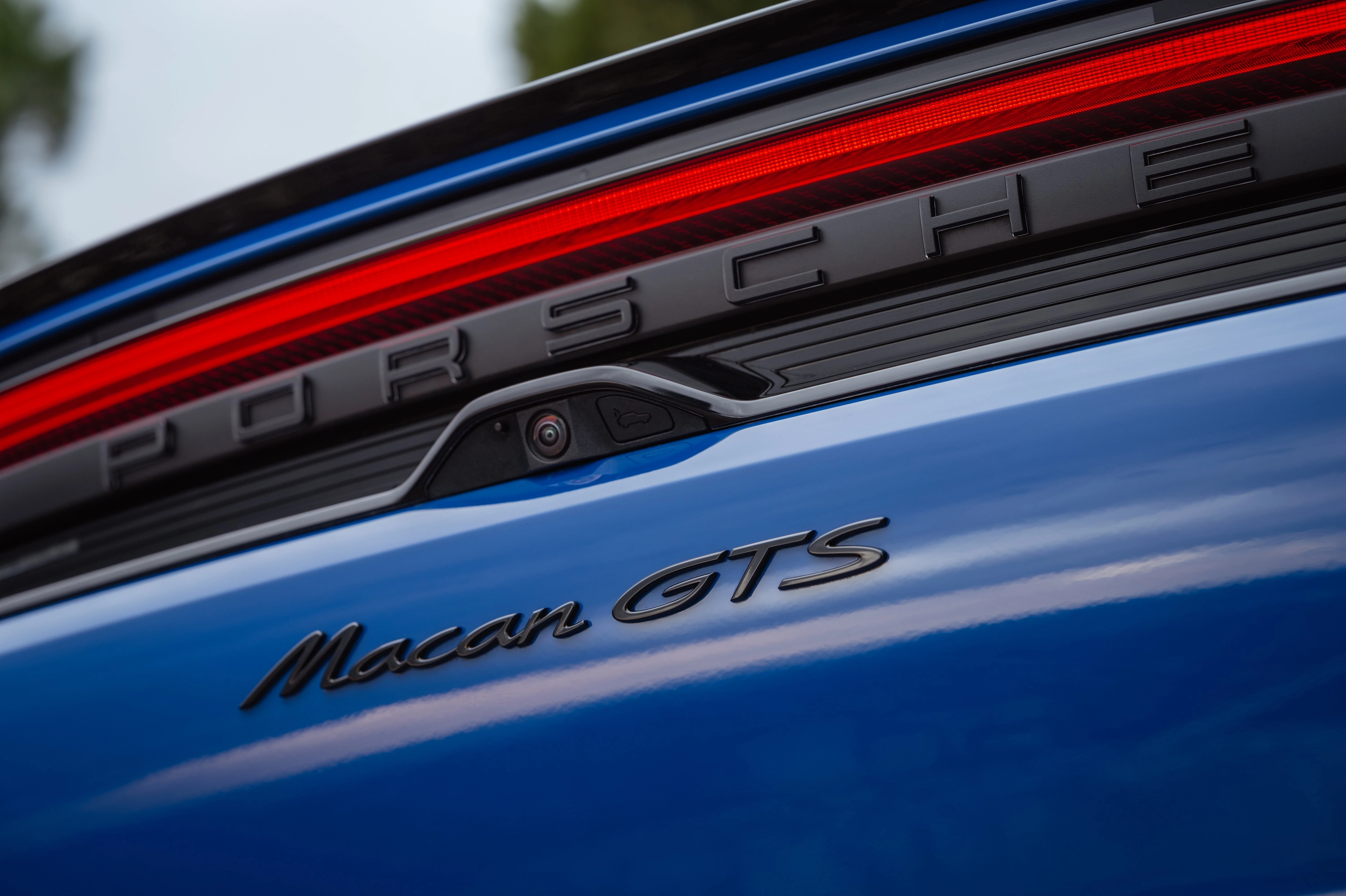 Macan GTS: електричний драйв-тест від редакторки Vogue UA — вражаючі враження
2