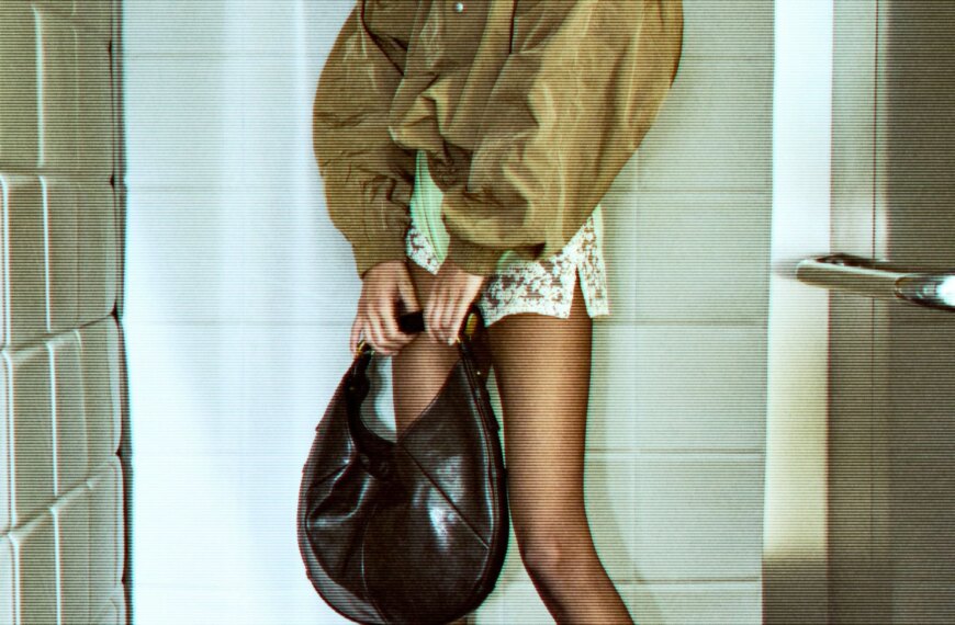 І ще одна сумочка з нульових знову в тренді