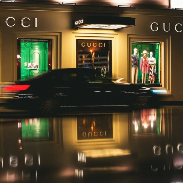 Розкіш у тіні конфлікту: бренди обмежують діяльність на Близькому Сході