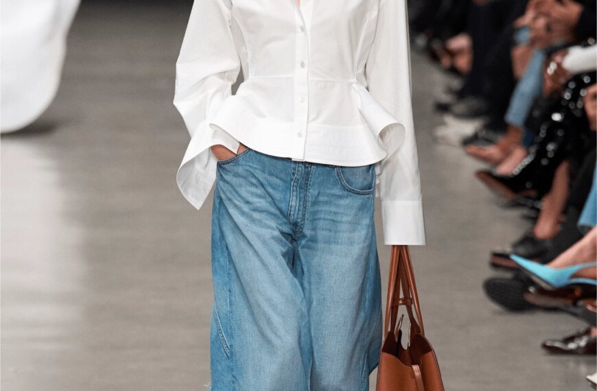 Денім з шикарним білим верхом – головний міський тренд весняно-літнього сезону