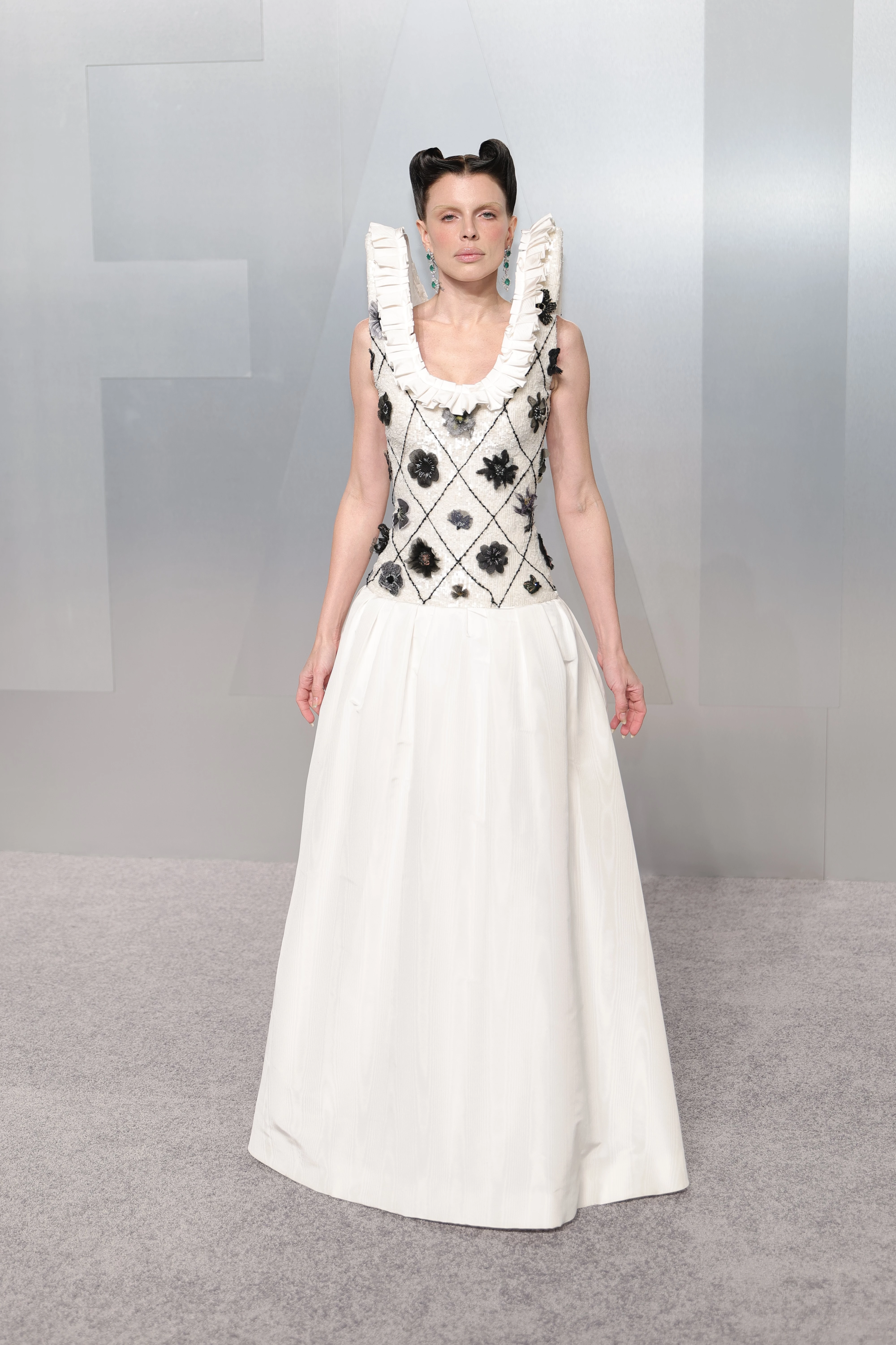 Джулія Фокс25