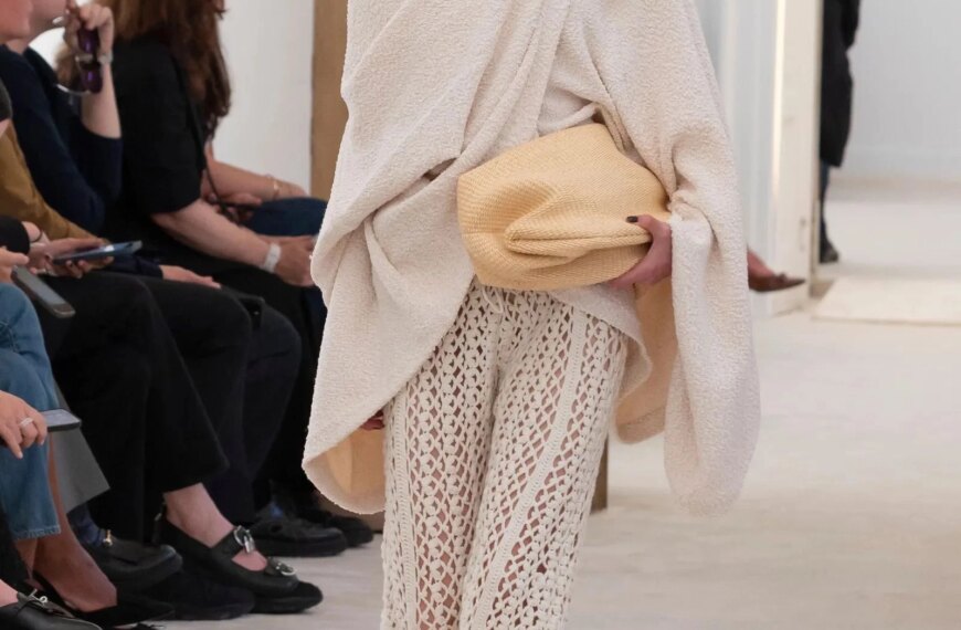 Чи замінять штани джинси влітку?