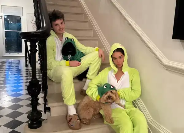 Круз Бекхем ділиться романтичними фото з Джекі Апостел, доки його&hellip;