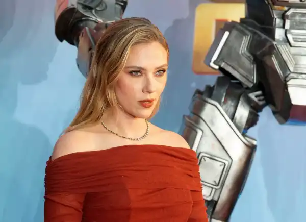 У мережі з'явилося випускне фото Скарлетт Йоханссон