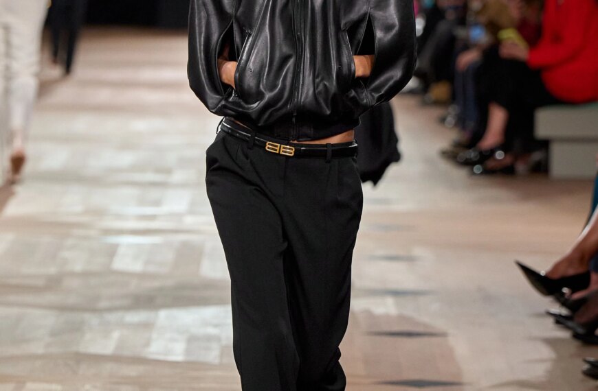 Куртка-бомбер у стилі 80-х: знову в моді, головний тренд весни 2026