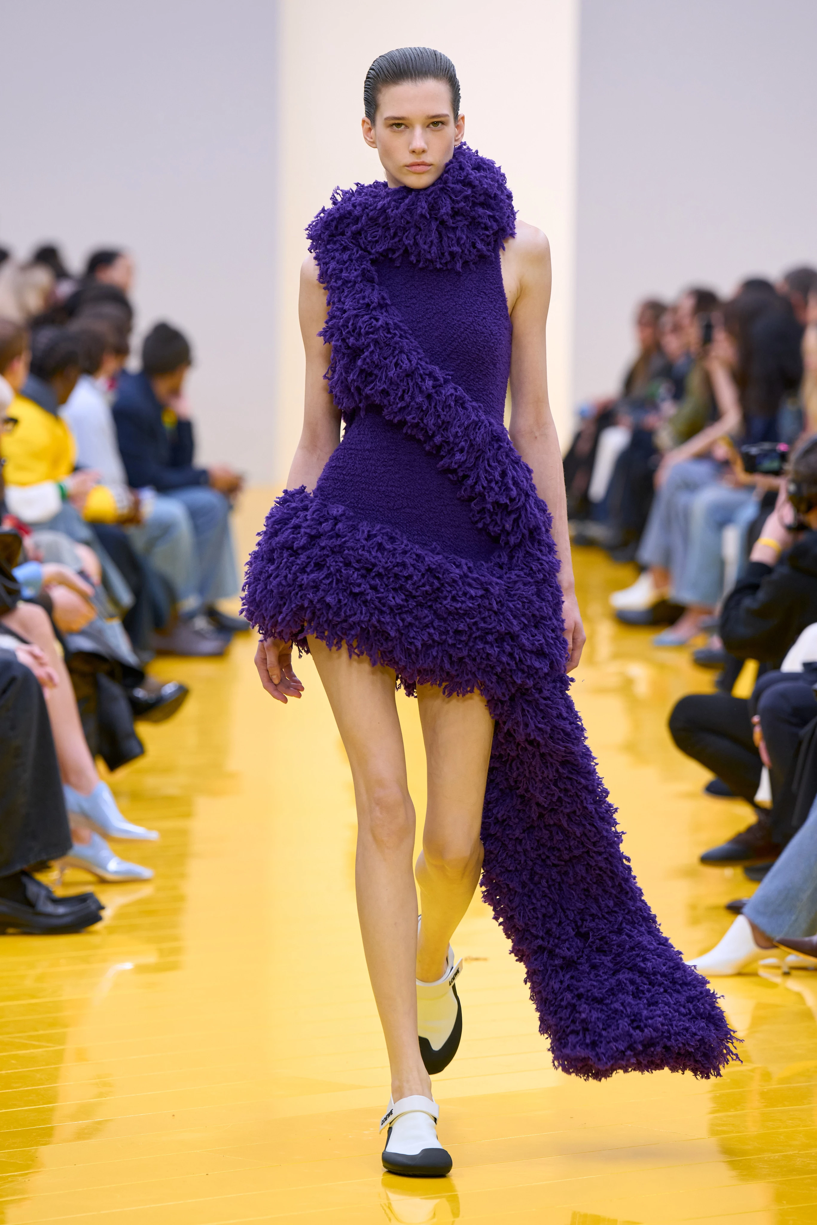 Паризький тиждень моди: свіжі добірки Balenciaga, LOEWE і Viktoria Beckham
6