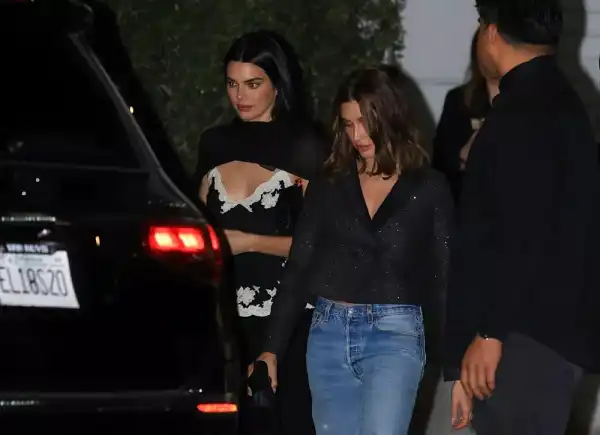 Шарліз Терон, Кендал Дженнер, Хейлі Бібер: зіркова вечірка напередодні “Оскара”