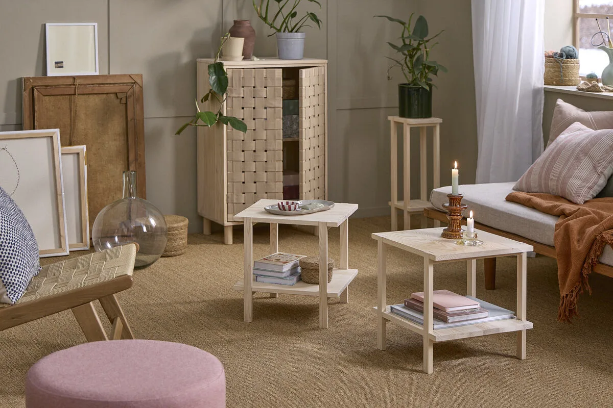 Магазин Søstrene Grene у Польщі – адреса: Варшава. Інтер'єр у скандинавському стилі з дерев'яними меблями та декором – дизайн у стилі бренду Søstrene Grene.