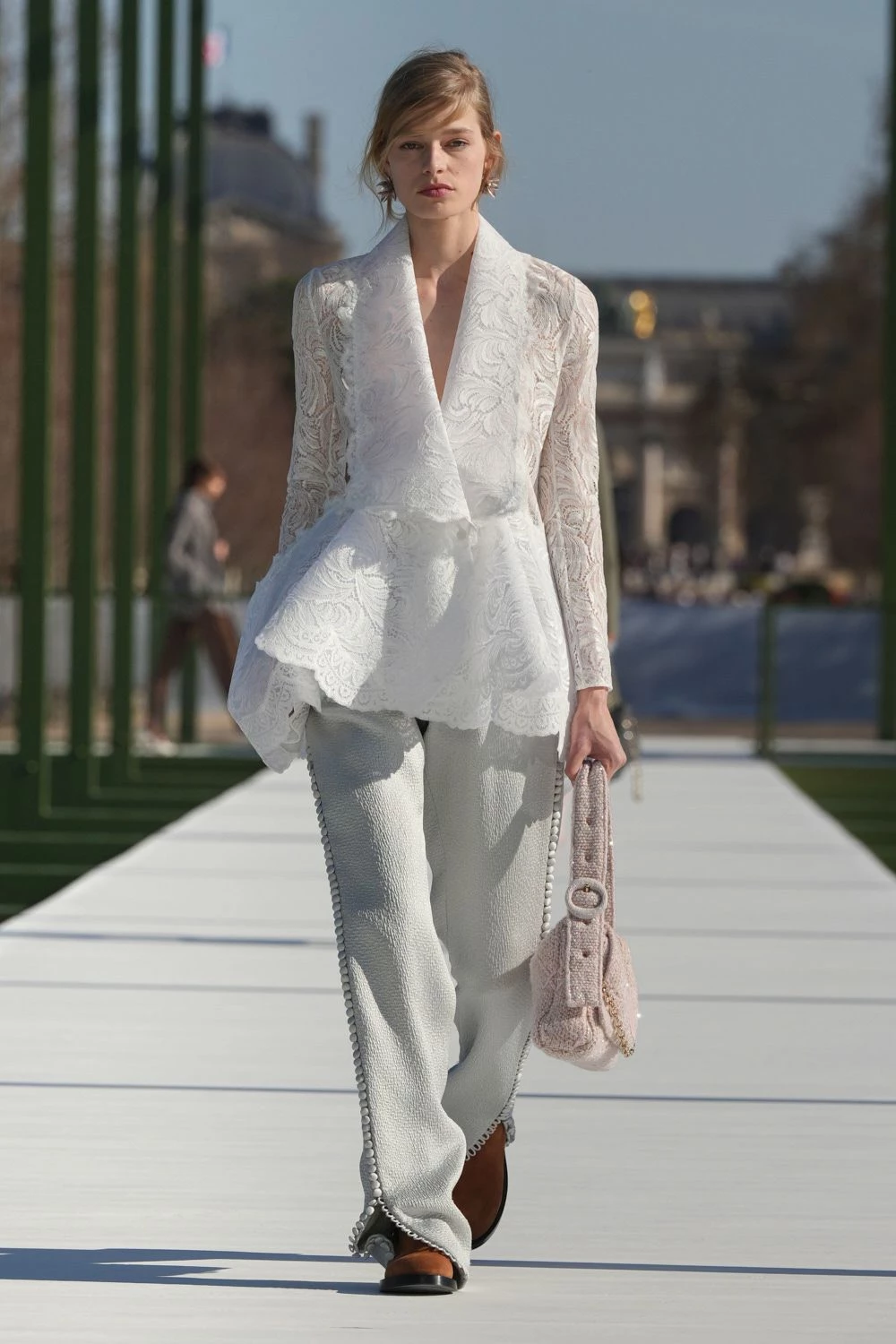 Dior, сезон осінь-зима 2026/2027: презентовано свіжу збірку від Джонатана Андерсона
5