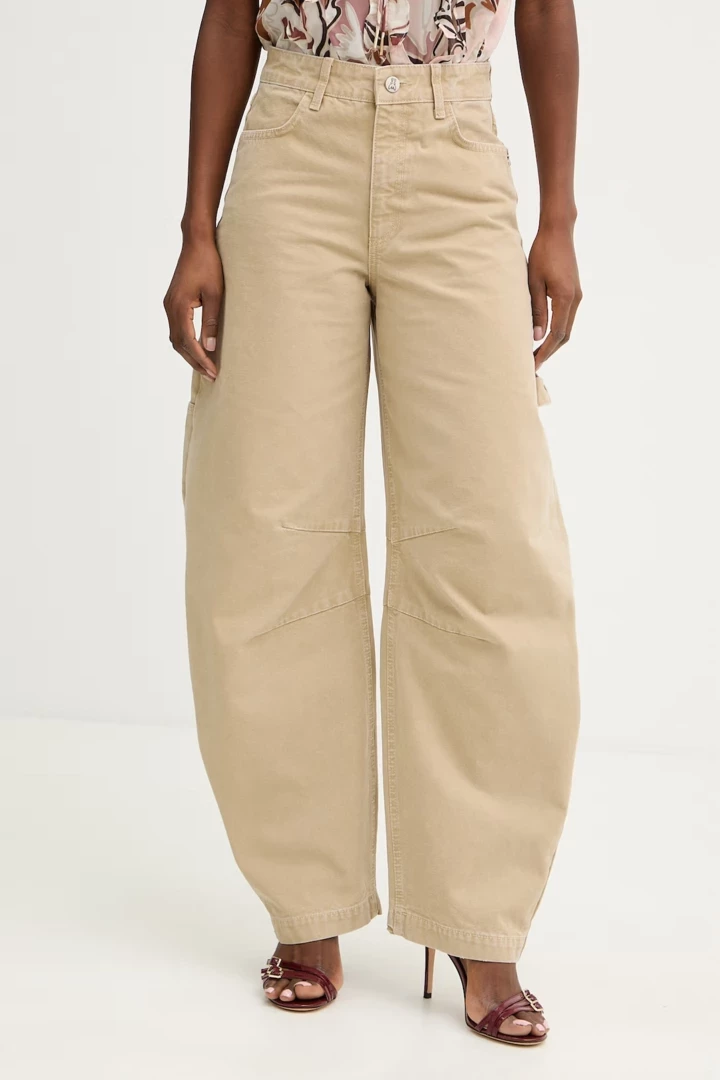 Найстильніші джинси сезону: народження нової класики
16