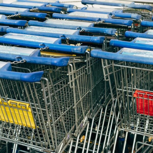 Сьогодні неділя для покупок. Перевірте, о котрій годині працюють магазини…