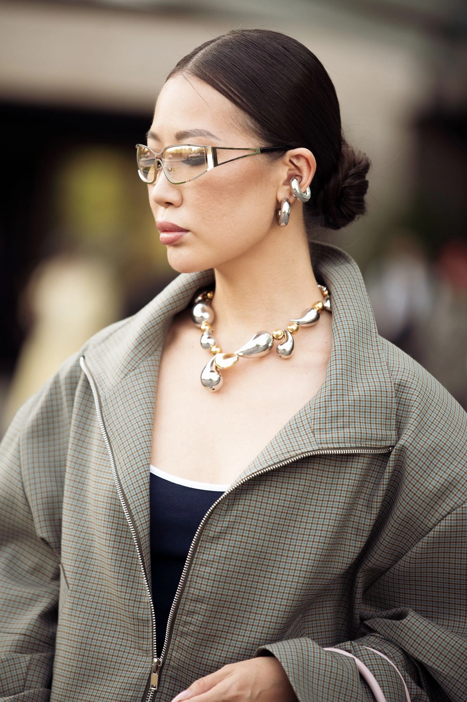 Сережки, що роблять макіяж зайвим: топ-тренд 2026
8