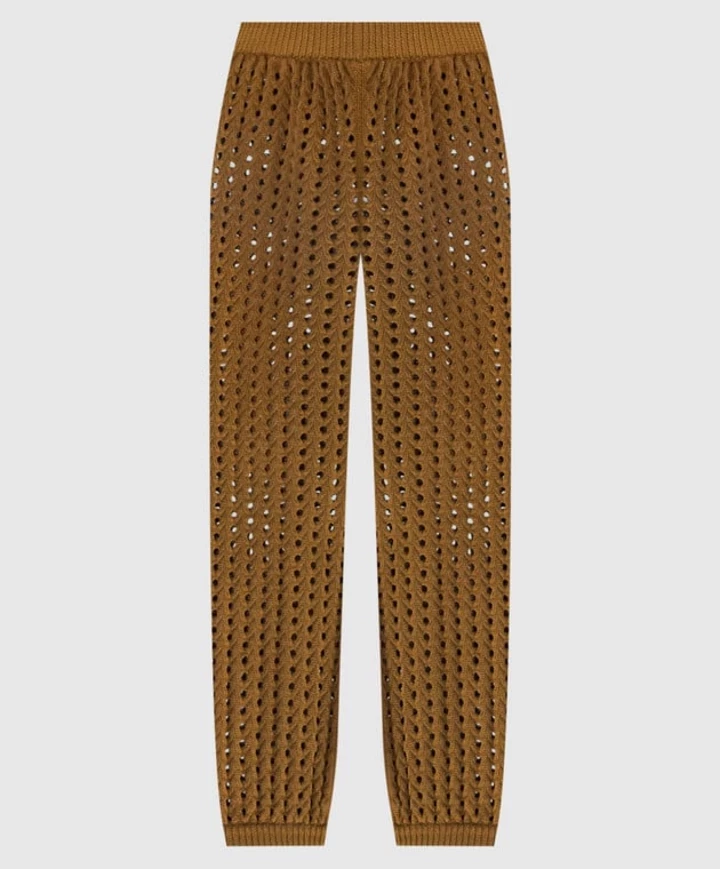 Чи замінять штани джинси влітку?
6