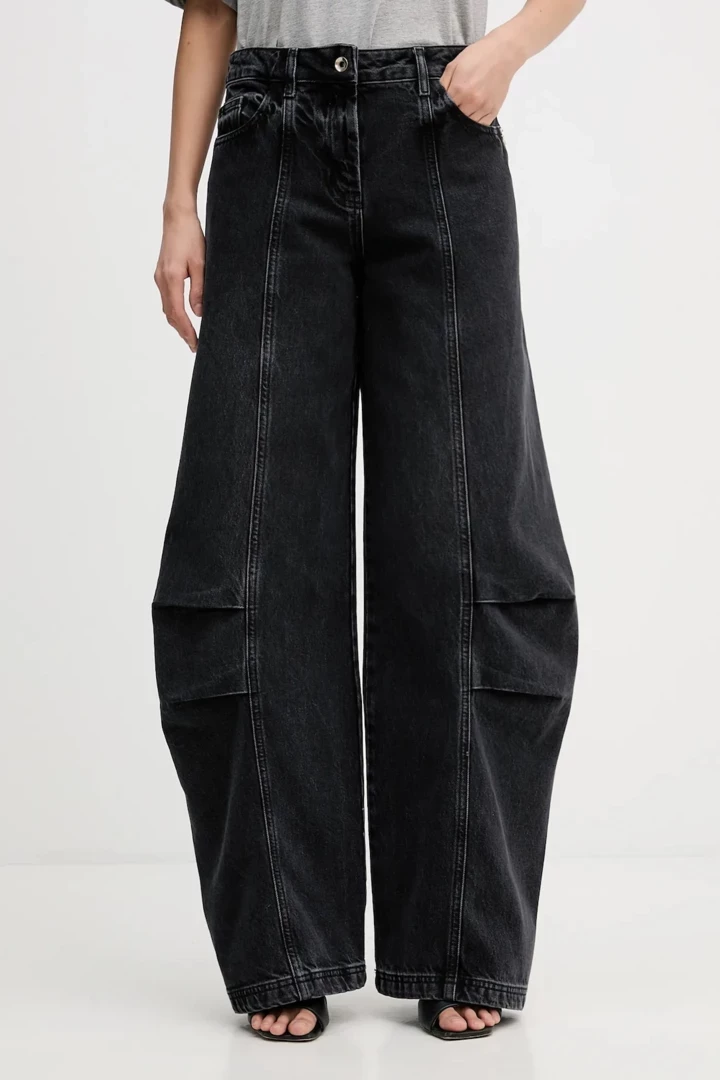 Найстильніші джинси сезону: народження нової класики
13