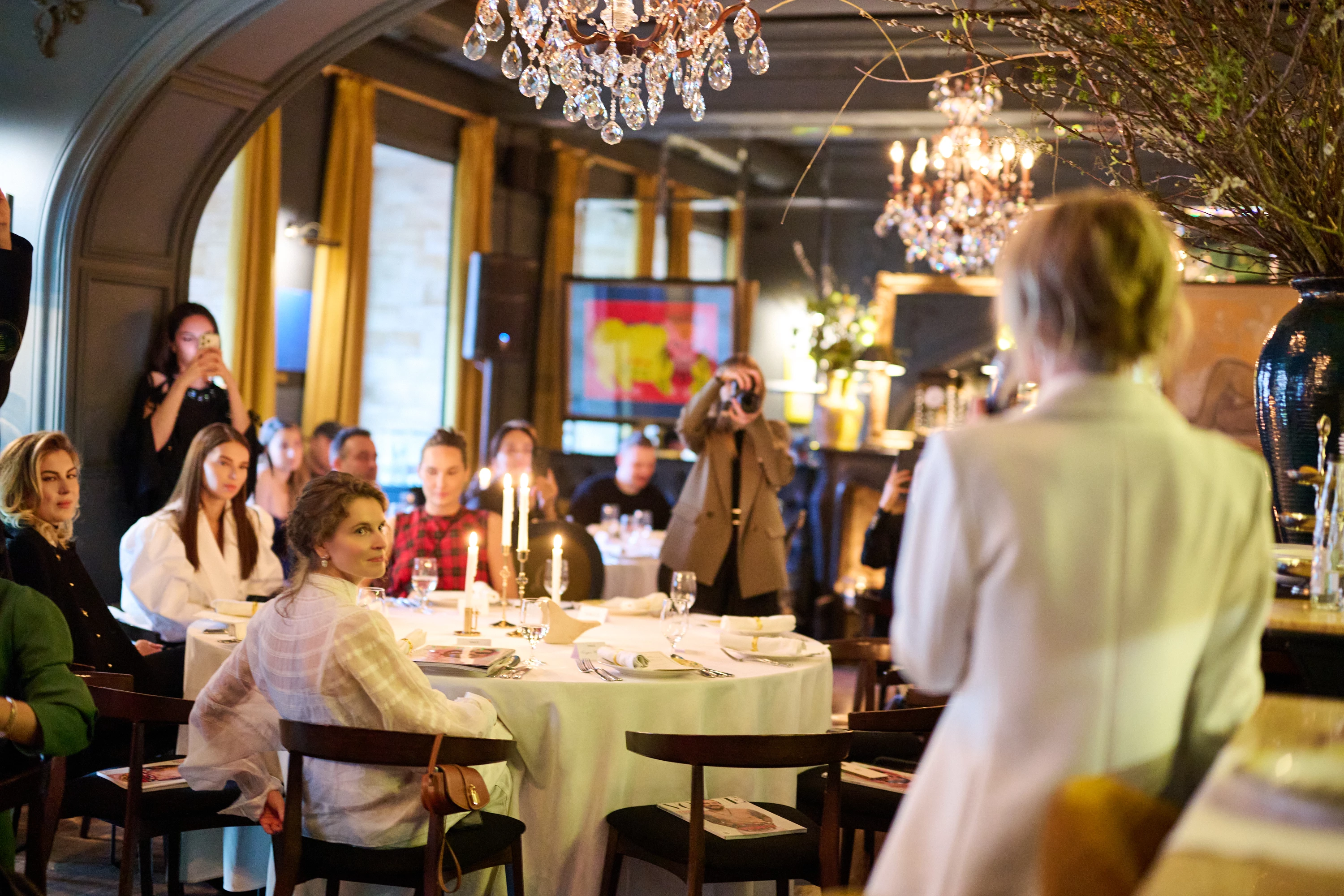 Vogue Україна представив весняний випуск: на обкладинці — Олександр Усик
14