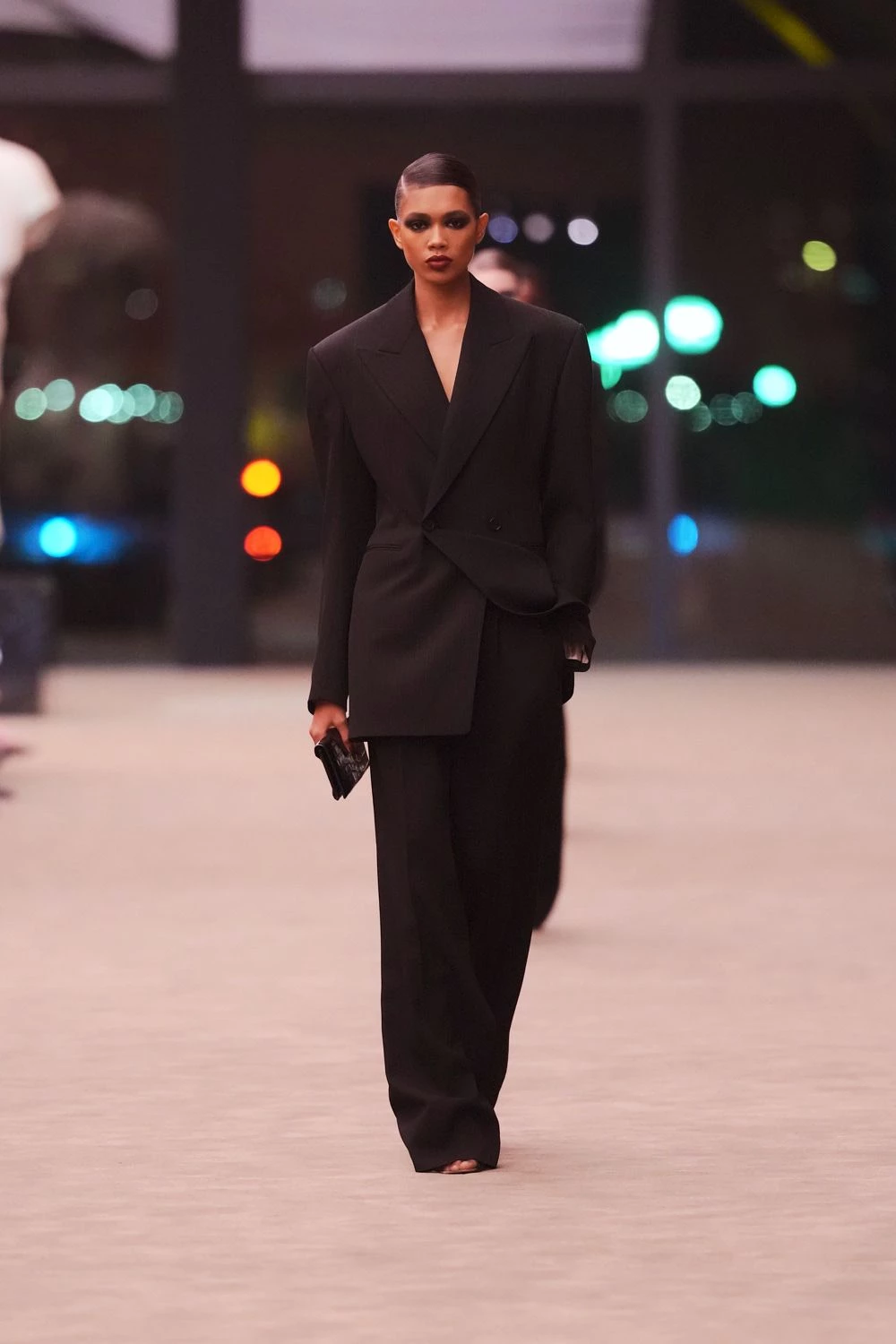 Чуттєвість та мінімалізм: свіжа лінійка Saint Laurent осінь-зима 2026/2027
0