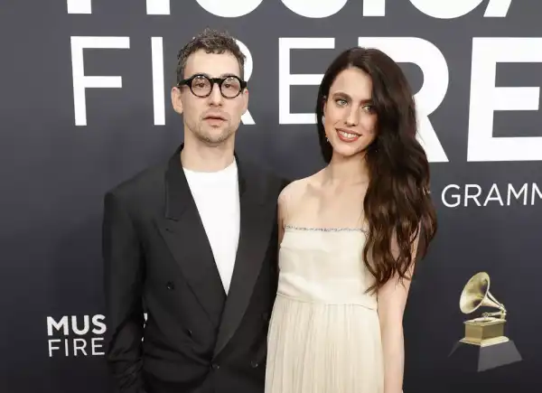 Чоловік Маргарет Коуллі присвятив пісню їхньому весіллю