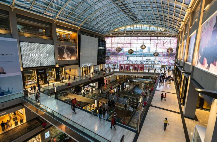 Квартири замість магазинів? Цей торговий центр може зникнути з карти…