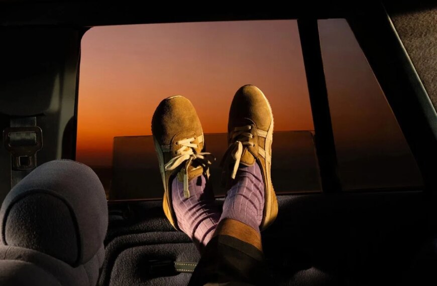 Ці кросівки захоплюють весну 2026 року. Versace та Onitsuka Tiger…