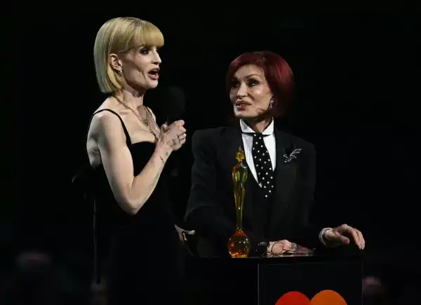 Келлі Осборн відреагувала на критику своєї зовнішності: “Це жорстоко”