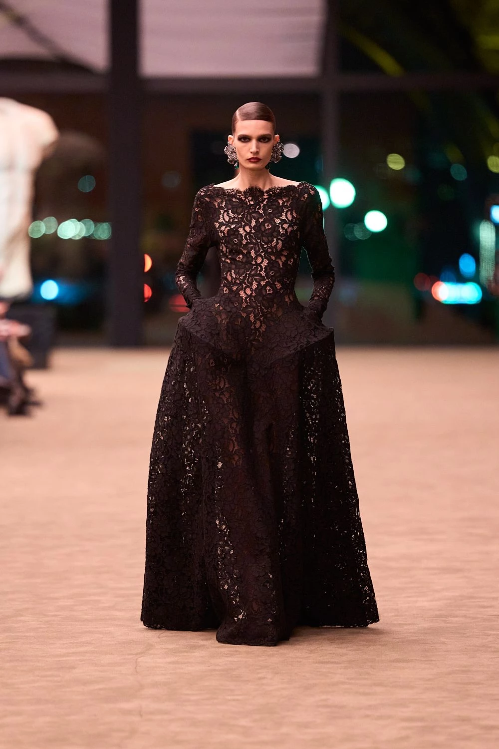 Чуттєвість та мінімалізм: свіжа лінійка Saint Laurent осінь-зима 2026/2027
10