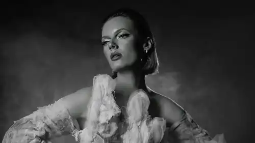 Чому варто вдягати вишукане вбрання саме сьогодні