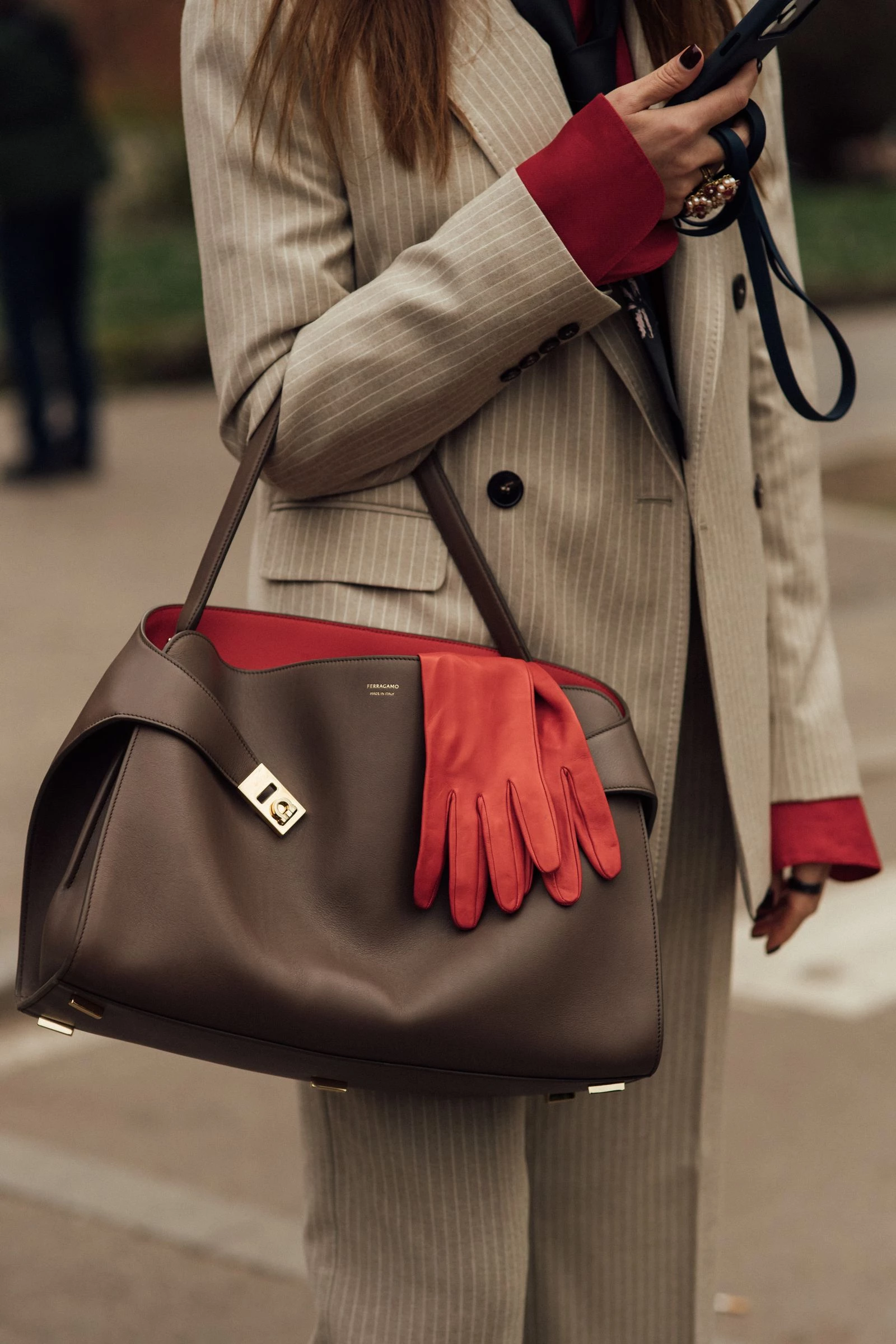 Топ-10 сумок з Міланського тижня моди, що задаватимуть тренди у 2026.
6